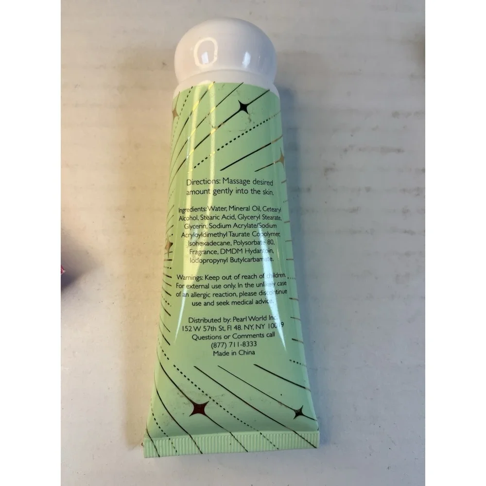 Smoke & Mirrors Body Lotions Sparkling Berries Travel  75 ml 2.54 fl oz Each